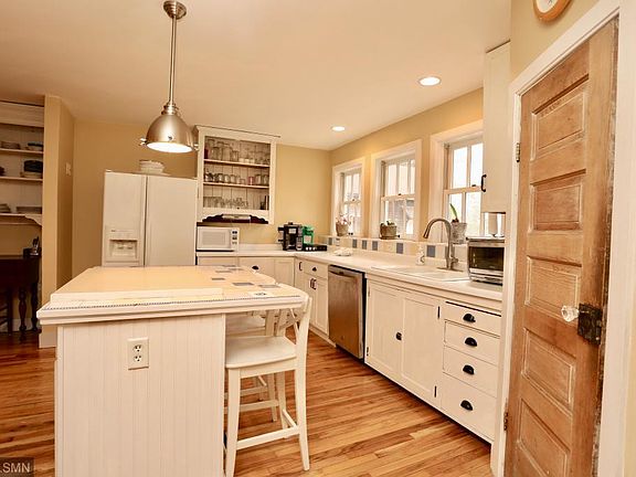 3rd image of 15954 Afton Blvd S