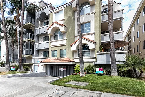 4560 Coldwater Canyon Ave #105 Photo 1