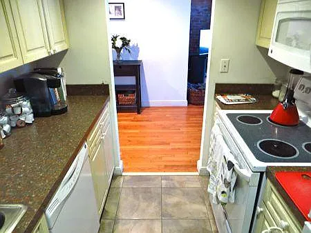 1750 Washington St #5 — Photo 13