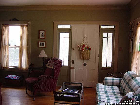 4th image of 335 W Elsmere Pl