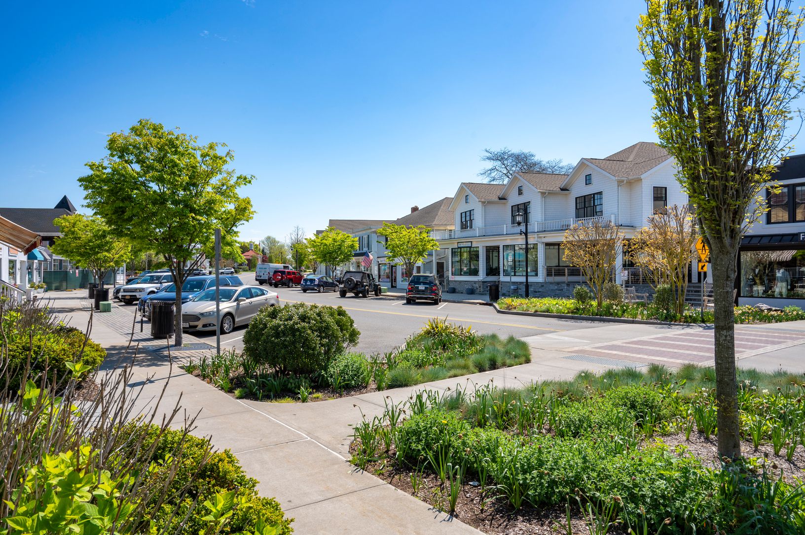 Walk to Westhampton Village