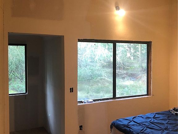 3rd image of 272 Olympic View Dr
