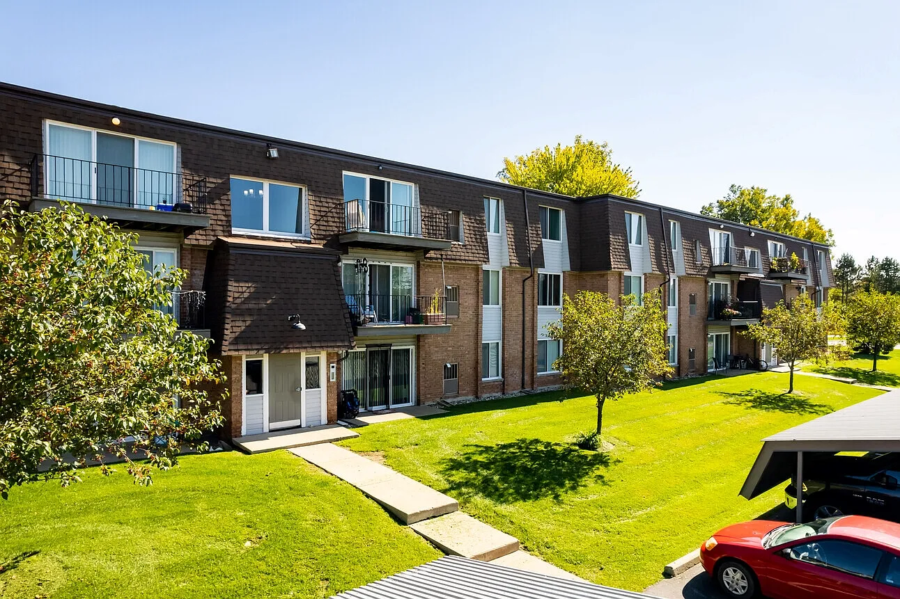 Greens Lake Apartments — Photo 4