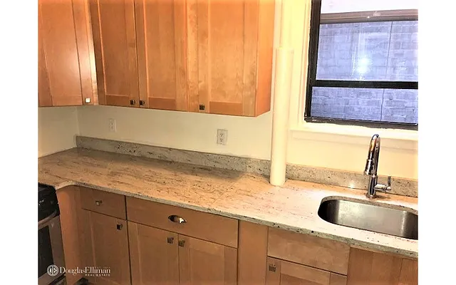 Rented by Douglas Elliman | media 24