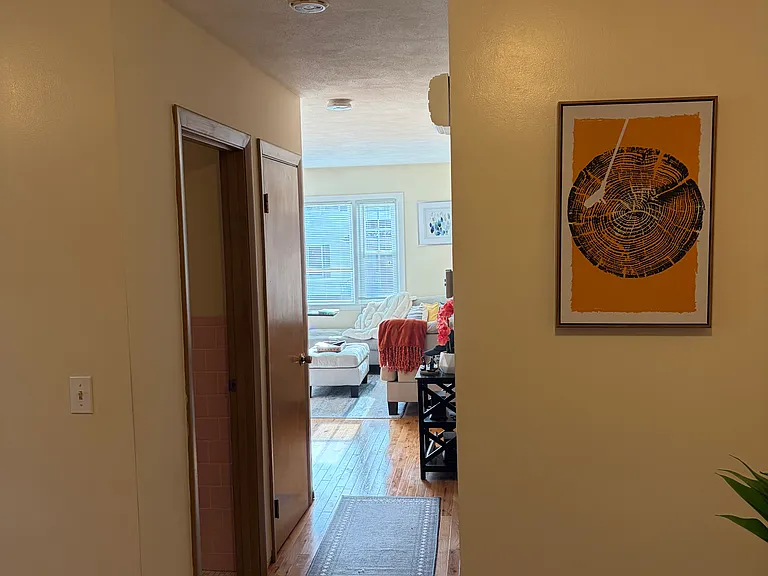 102 S Angell St — Photo 8