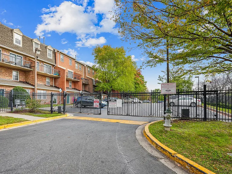 3810 Chesterwood Dr #3810 — Photo 23