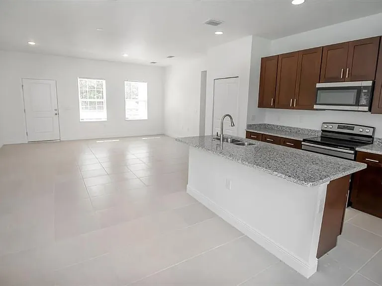 4033 SW 139th Street Rd — Photo 12