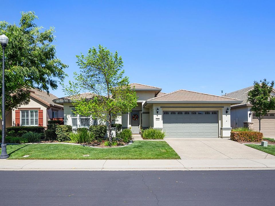 1st image of 2056 Arlington Dr