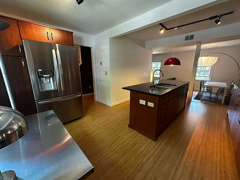113 Sherwood Ct — Photo 6