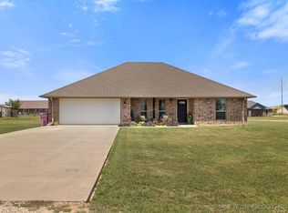 60 S Kaylee Rd, Calera, OK 74730