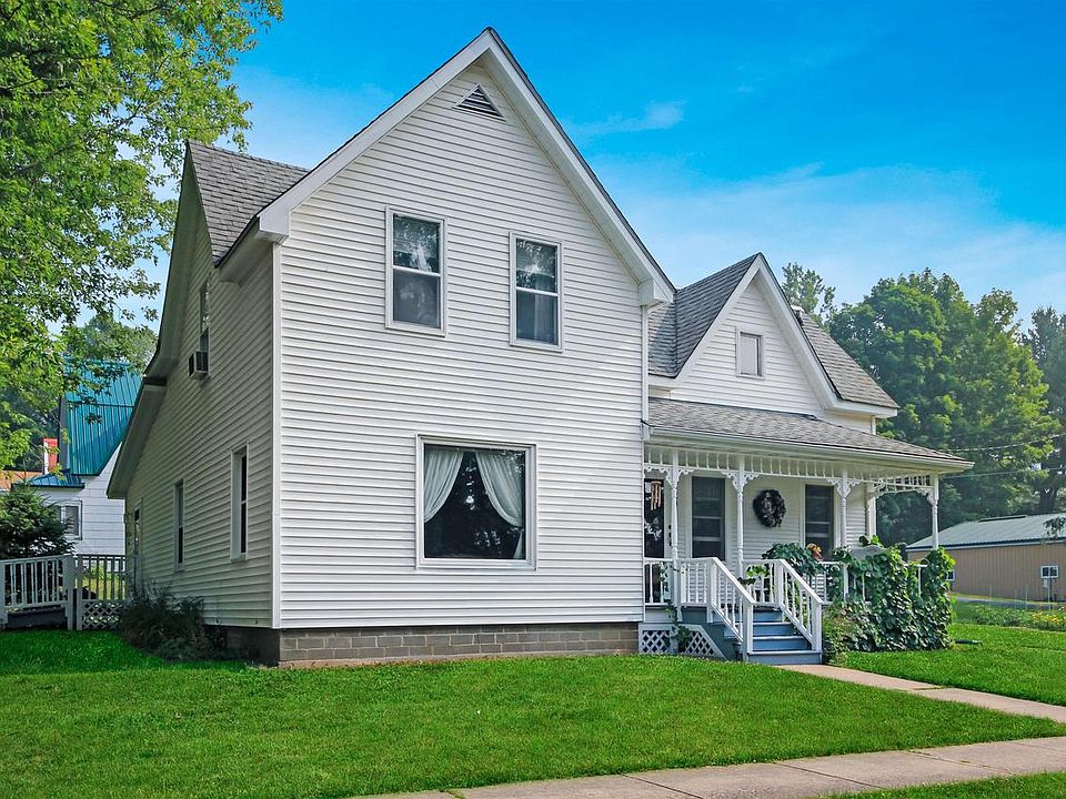 204 E Highland St, La Farge, WI 54639 MLS 1958908 Zillow
