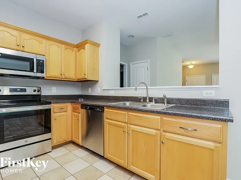 1934 Shafer Dr — Photo 7
