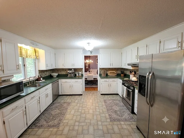 51 Riverside Dr — Photo 14