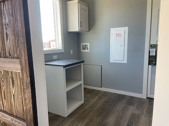 5th image of 256 Welch St #167