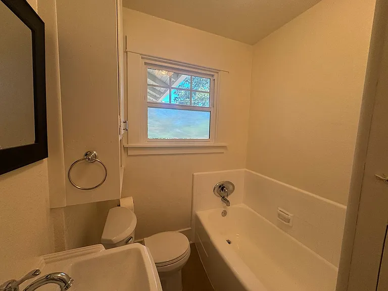 8800 Atascadero Ave — Photo 18