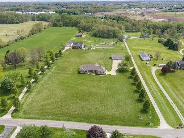 11210 Tritts St NW, Canal Fulton, OH 44614