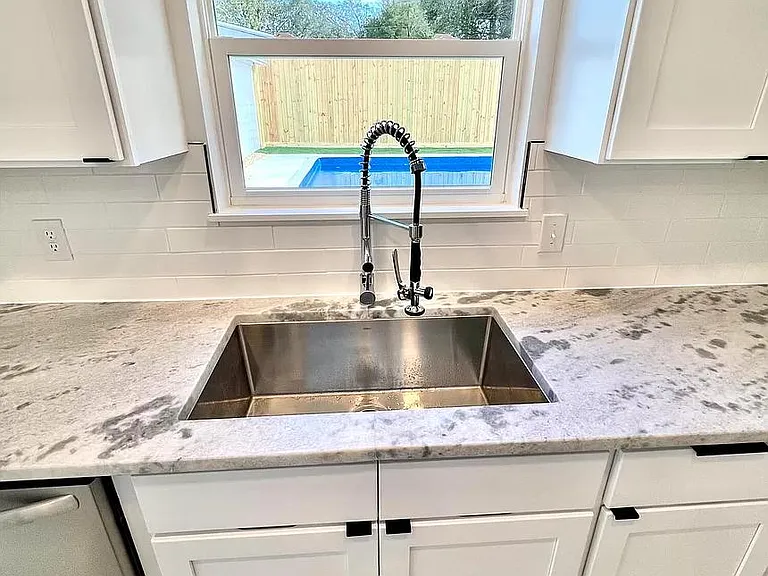 713 Cypress Dr — Photo 17