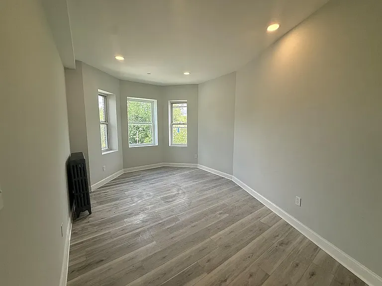 72 Kirkland St #2 — Photo 8