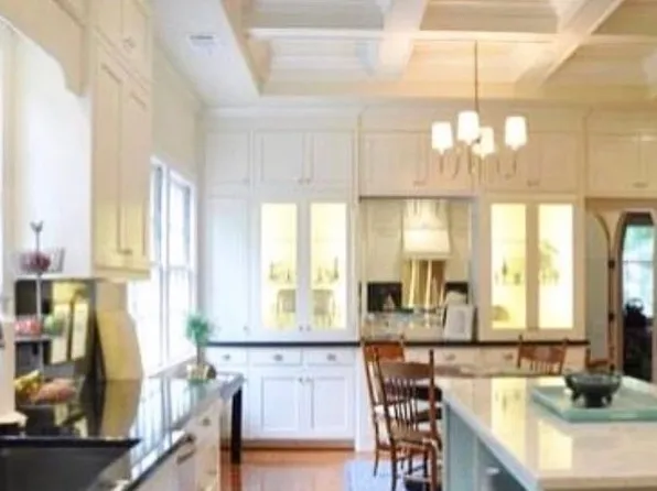 507 Henrietta Ave E, Greenwood, SC 29649