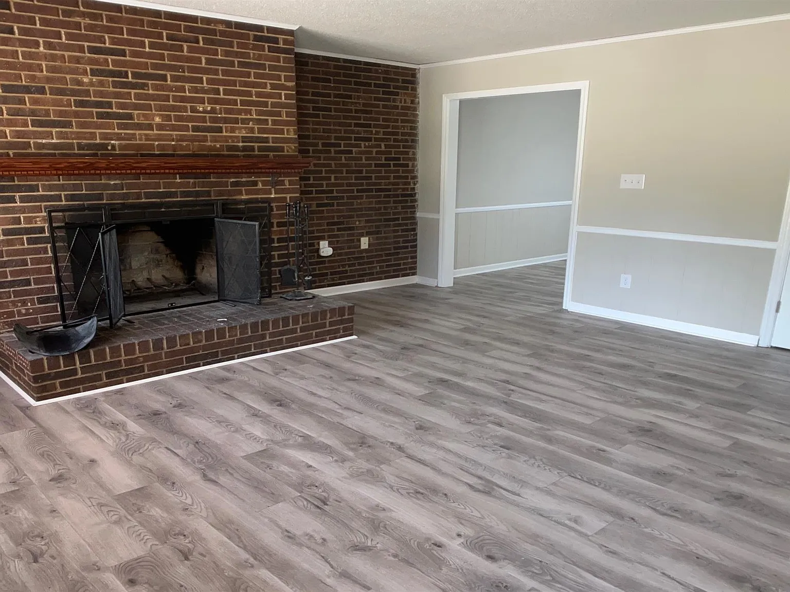 227 Welch Avenue - A — Photo 2