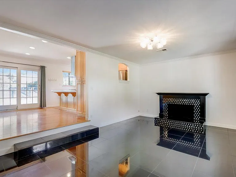 1589 Saint Regis Dr — Photo 4