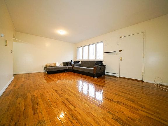 2nd image of 2917 31st Ave #1B