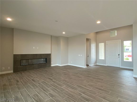 5th image of 9728 Tenaya Way