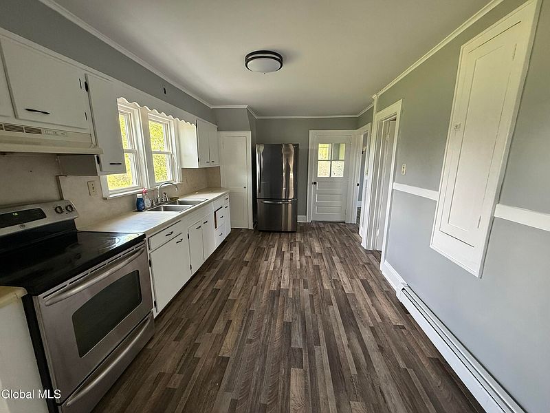 4th image of 2727 Balltown Road