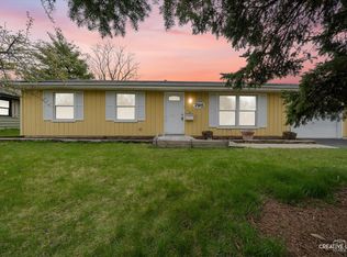 795 Laurel Dr, Aurora, IL 60506