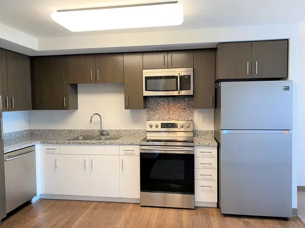 988 Halekauwila St, Honolulu, HI