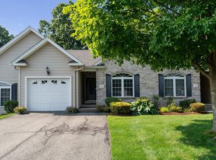 170 Canterbury Way #170, West Springfield, MA 01089