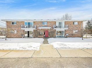 15044 Fairfield St #22, Livonia, MI