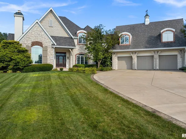 2233 W Augusta Dr, Dunlap, IL 61525