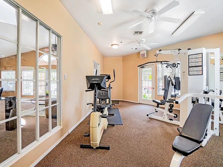 Raven Crossings Apartments — Photo 5