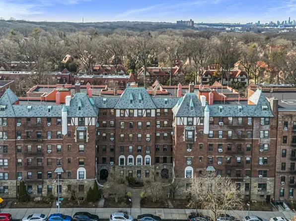 77-20 Austin Street image 1 of 20