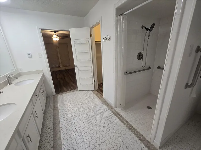 9802 Sagepike Dr — Photo 21