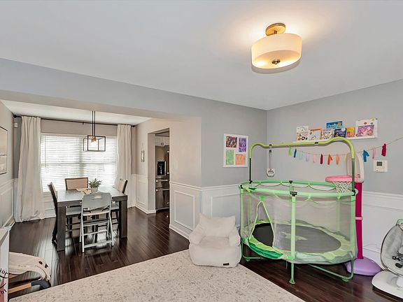 2nd image of 2891 Bar Harbour Rd