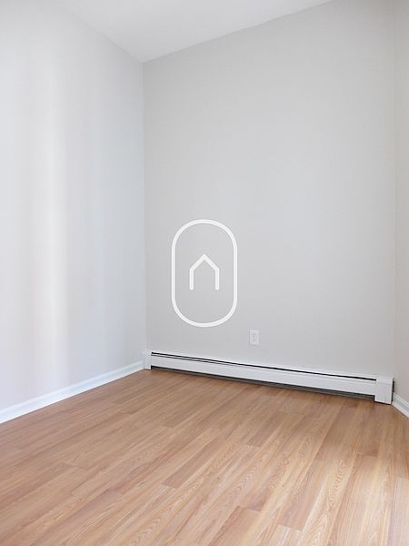 1st image of 41 Cunard St