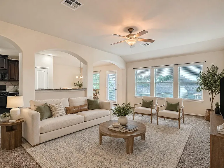 120 Shiloh Cv — Photo 2
