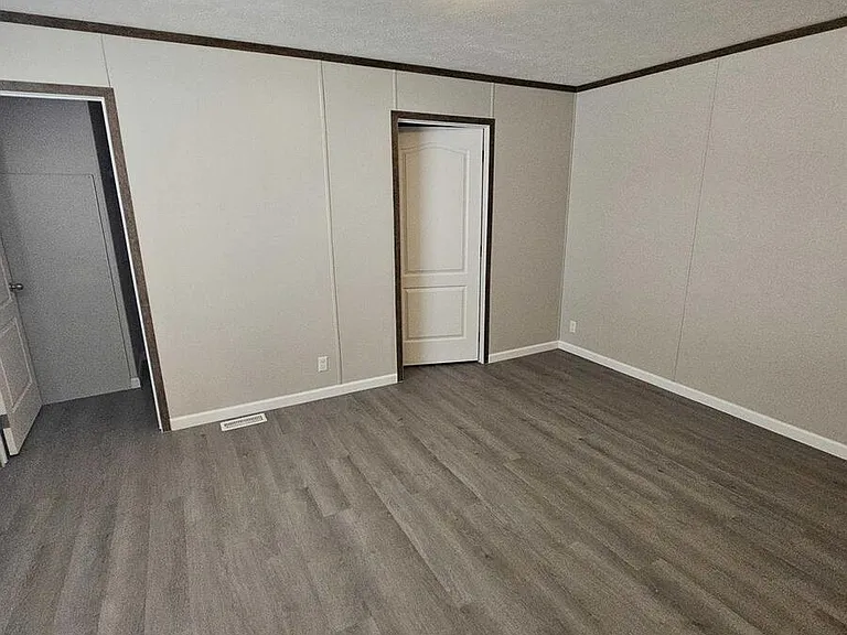 5705 Heather View Ln — Photo 6