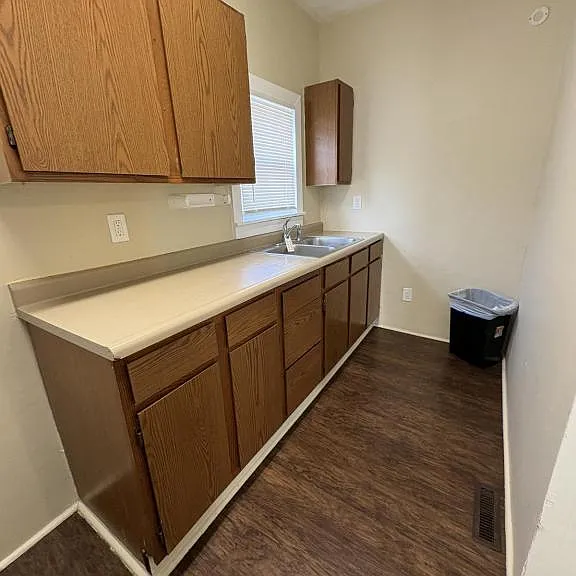 107 E 2nd St #107 — Photo 13