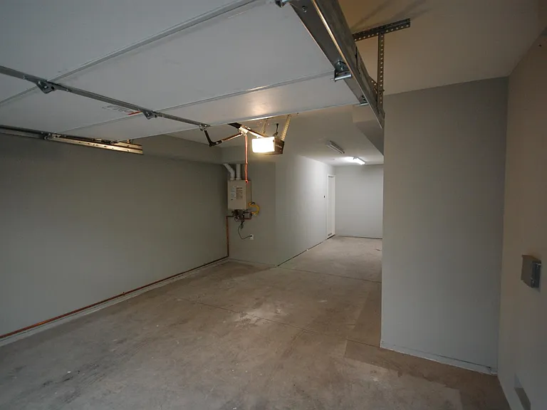646 N Serrano Ave #D — Photo 13