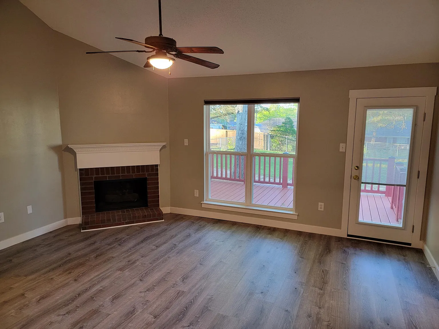 3 bed, 1364 sqft, $1,700 — Photo 3