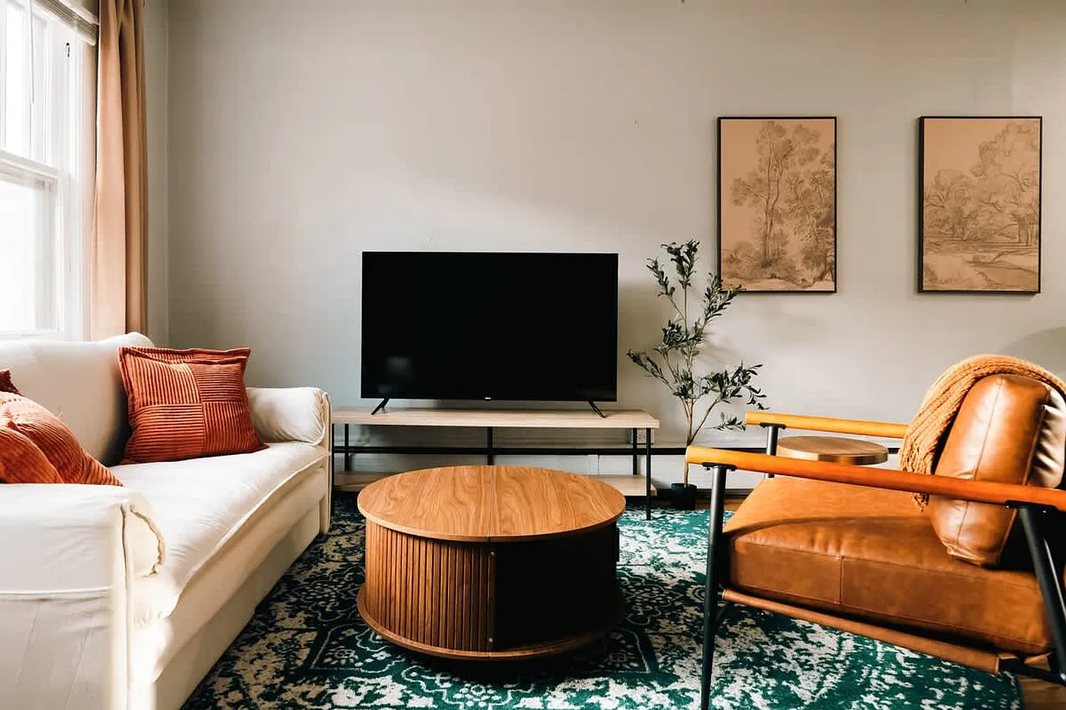 1 bed, 1.0 bath, $2,480 — Photo 3