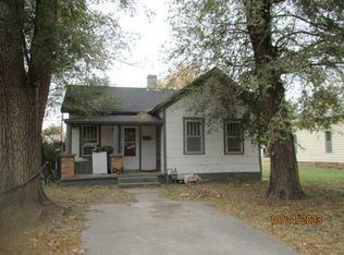 207 E 8th St, Larned, KS 67550