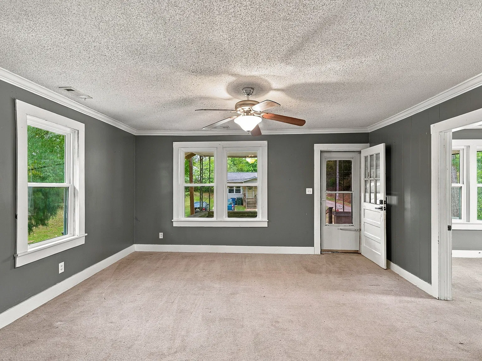 2 bed, 900 sqft, $900 — Photo 4