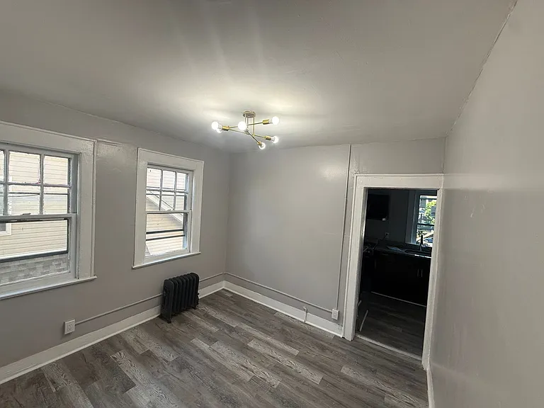 189 Shephard Ave #3 — Photo 5