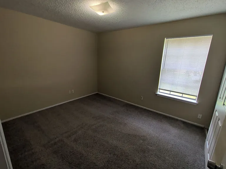 4329 Segura Ct S — Photo 10