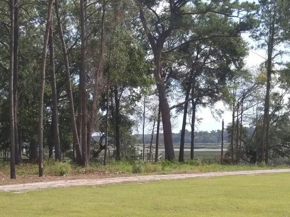 196 Marsh Point Dr, Hilton Head Island, SC 29926