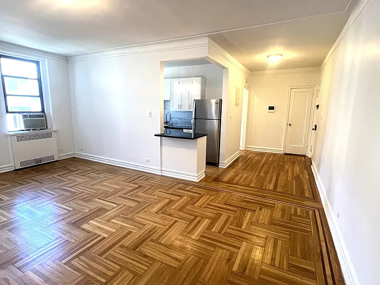 111 W 94th St #5E — Photo 2